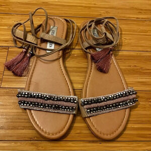 STEVE MADDEN Boho Beachy Leg Wrap Metallic Tassel Beaded Bells Sandals